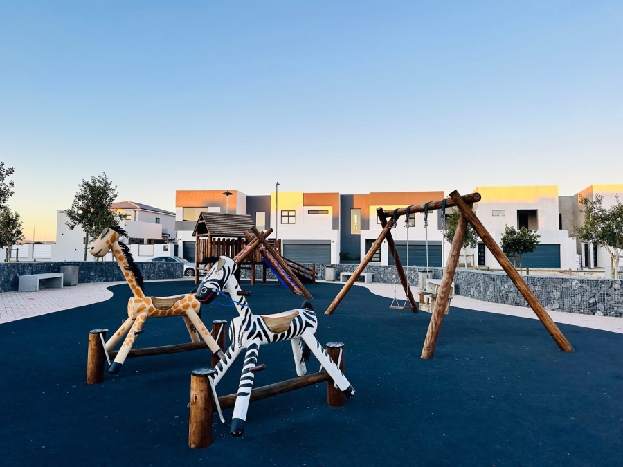 4 Bedroom Property for Sale in Sandown Western Cape